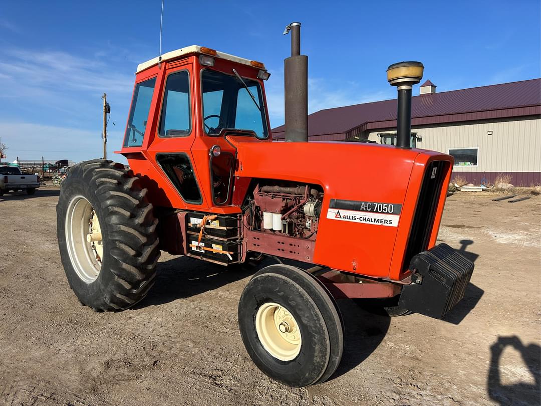 Image of Allis Chalmers 7050 Primary image