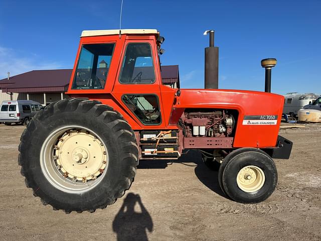 Image of Allis Chalmers 7050 equipment image 1