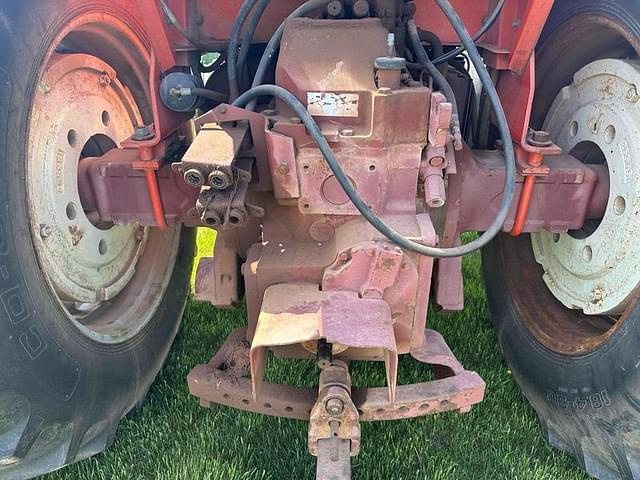 Image of Allis Chalmers 7050 equipment image 3