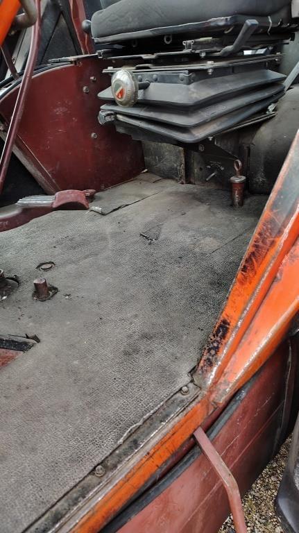 Image of Allis Chalmers 7050 equipment image 4