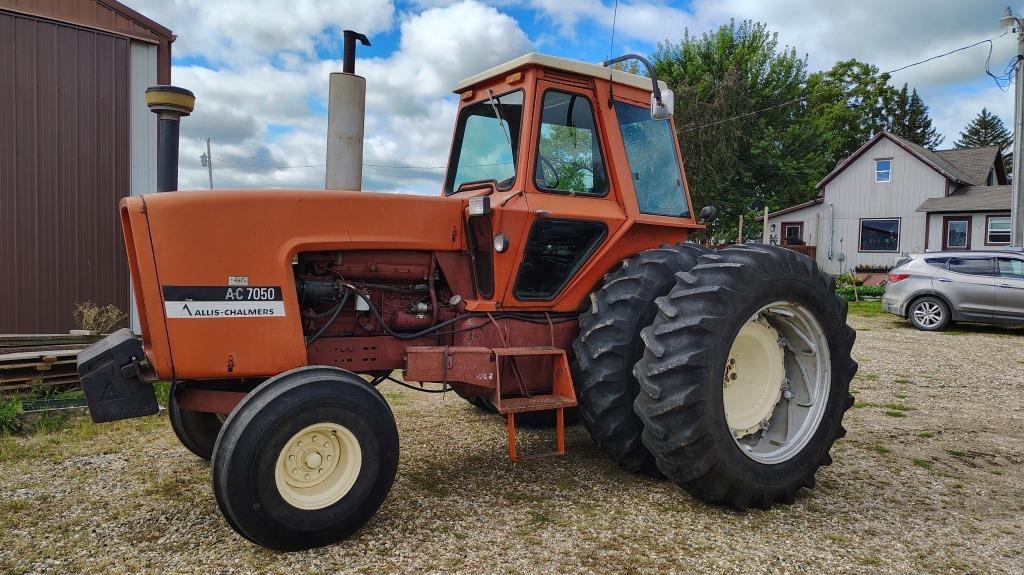 Image of Allis Chalmers 7050 Primary image