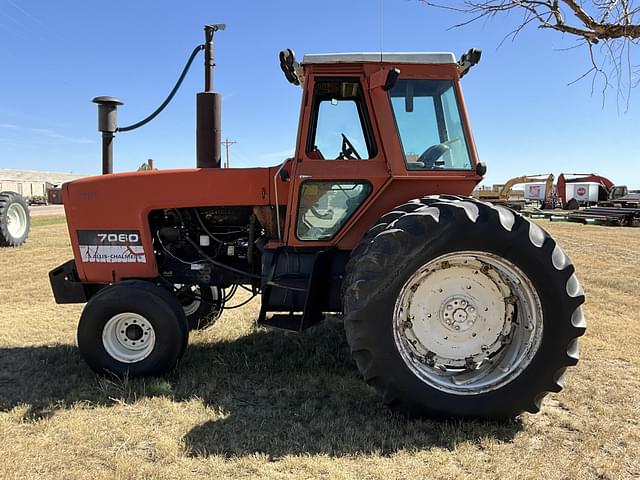 Image of Allis Chalmers 7060 equipment image 4