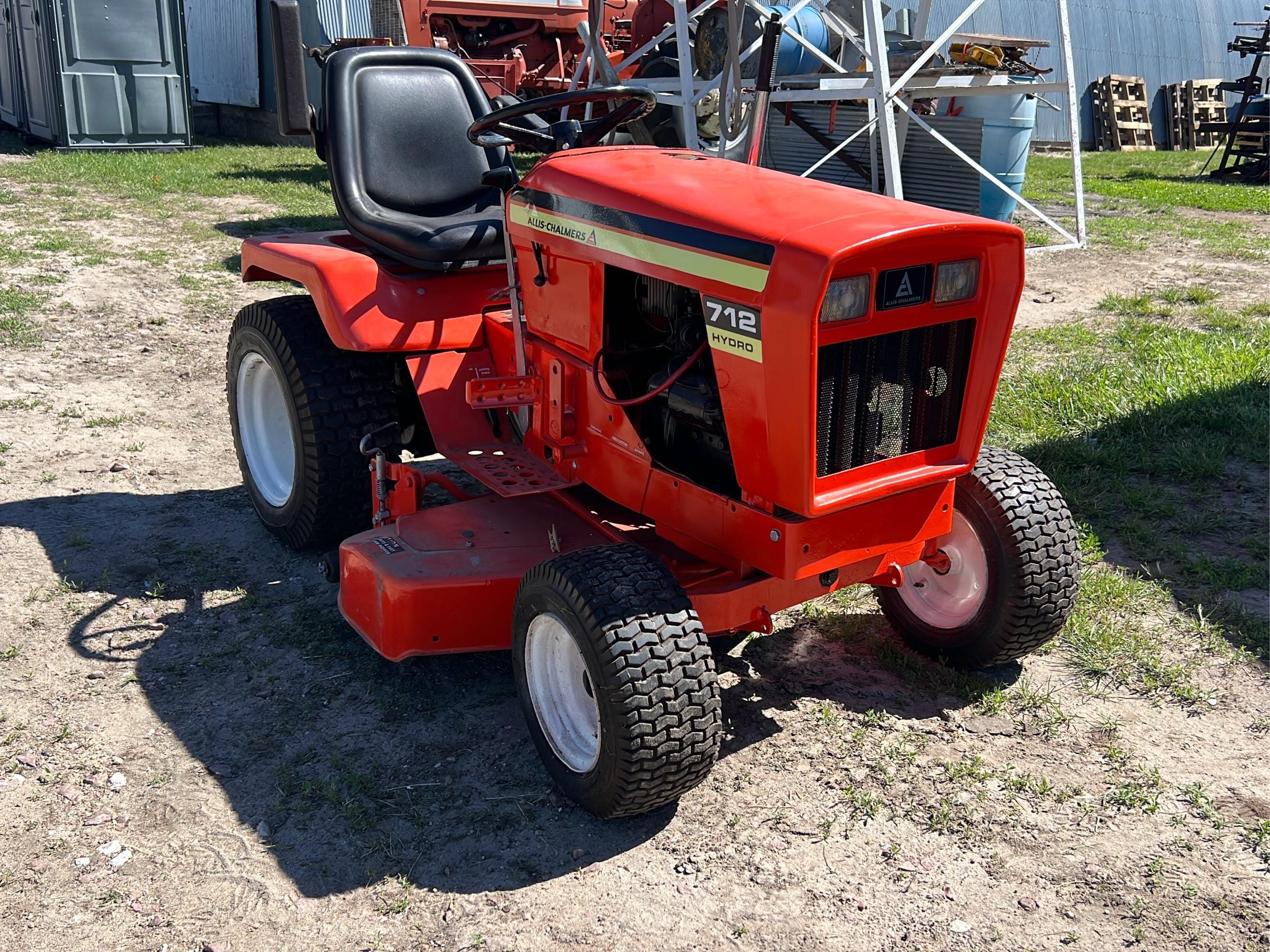 Main image Allis Chalmers 712