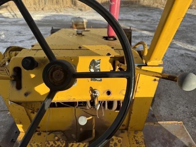 Image of Allis Chalmers 715 equipment image 4