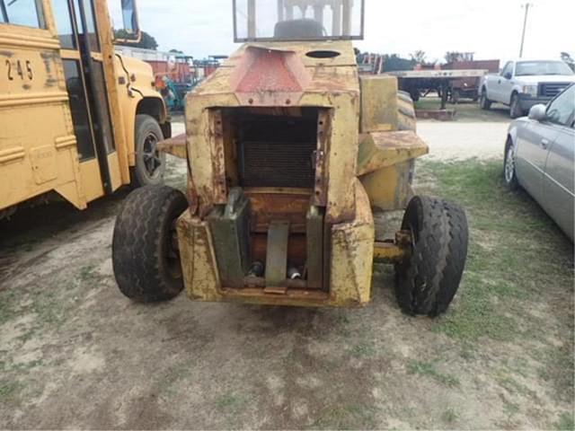 Image of Allis Chalmers 706 equipment image 3