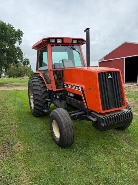 Image of Allis Chalmers 8070 equipment image 4