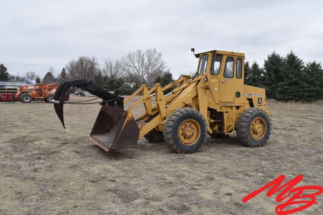 Image of Allis Chalmers 840 equipment image 2