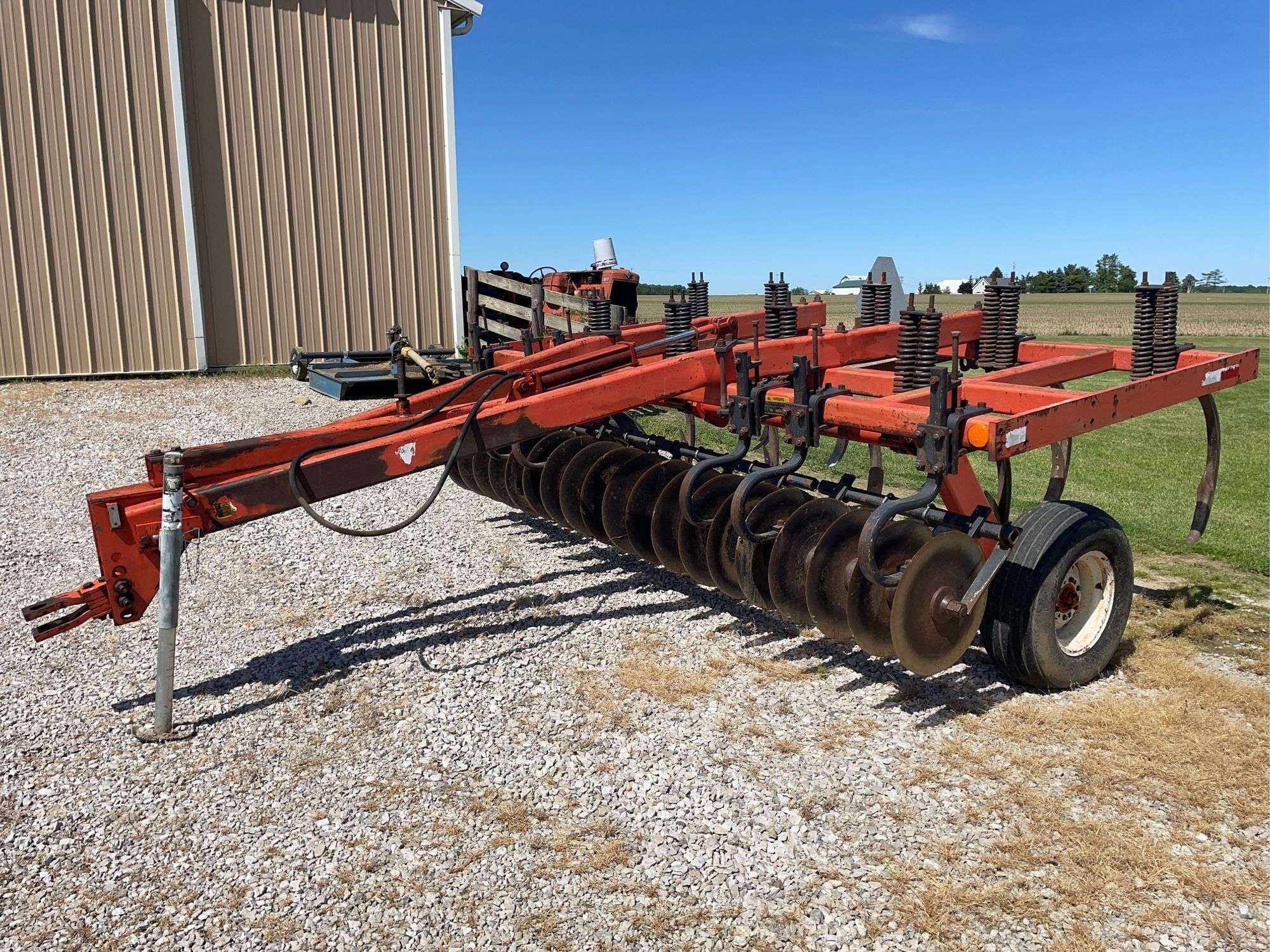 Allis Chalmers 1500 Equipment Image0