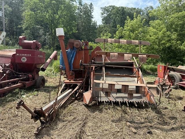 Image of Allis Chalmers All-Crop equipment image 1