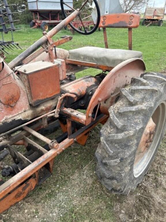 Image of Allis Chalmers B equipment image 1