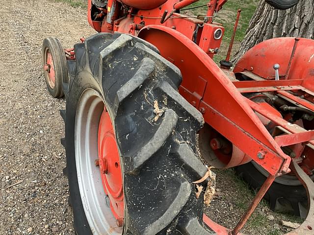 Image of Allis Chalmers B equipment image 3