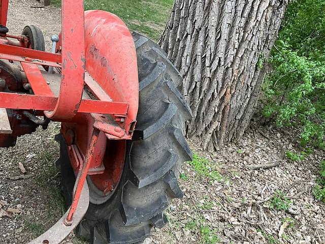 Image of Allis Chalmers B equipment image 4