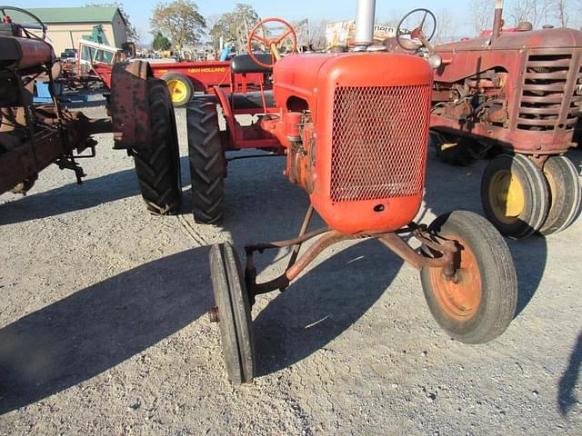 Image of Allis Chalmers B equipment image 1