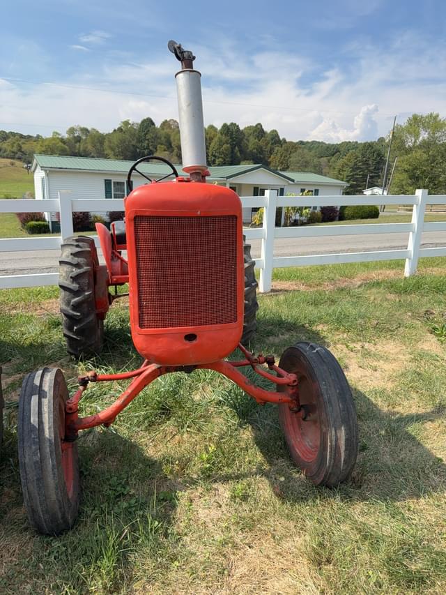 Image of Allis Chalmers B equipment image 2
