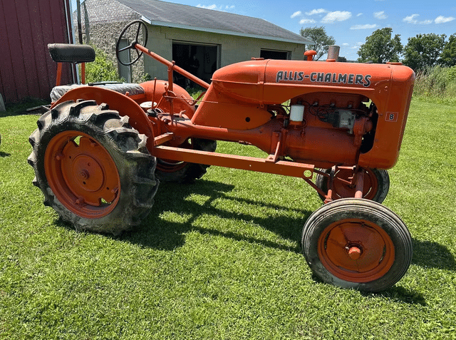 Image of Allis Chalmers B equipment image 4