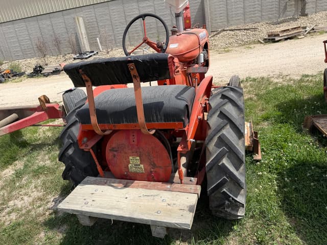 Image of Allis Chalmers B equipment image 4
