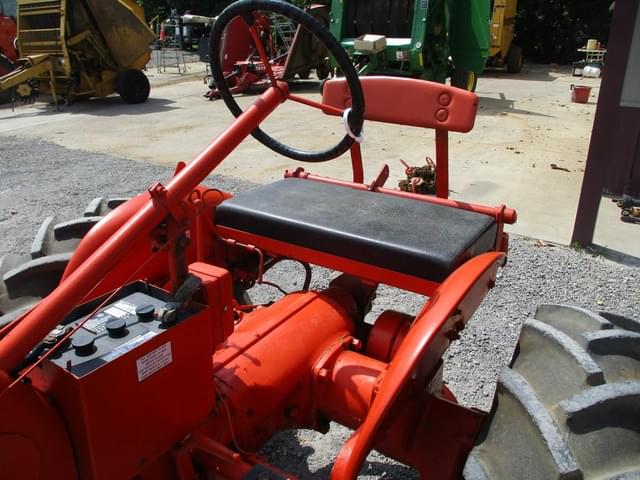 Image of Allis Chalmers B equipment image 3