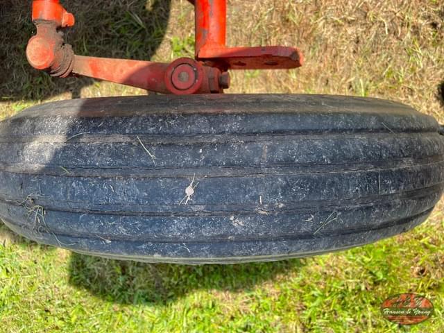 Image of Allis Chalmers B equipment image 2