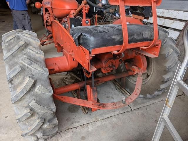 Image of Allis Chalmers B equipment image 4