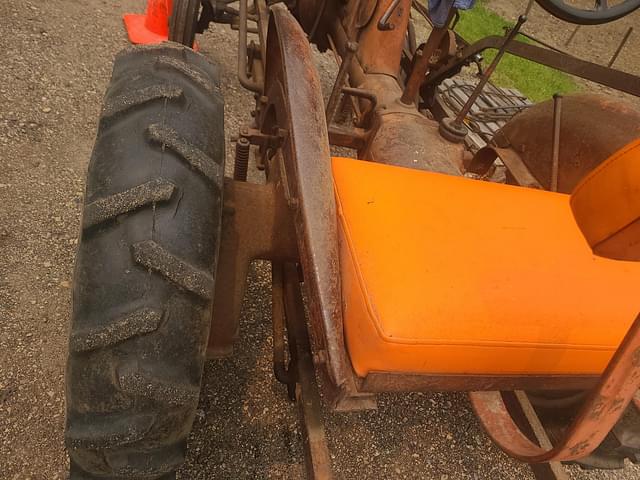 Image of Allis Chalmers B equipment image 4