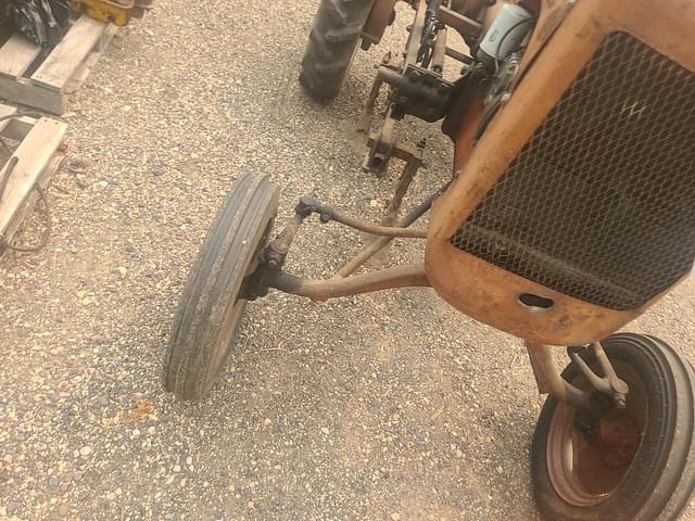 Image of Allis Chalmers B equipment image 2
