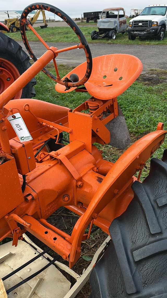 Image of Allis Chalmers B equipment image 3