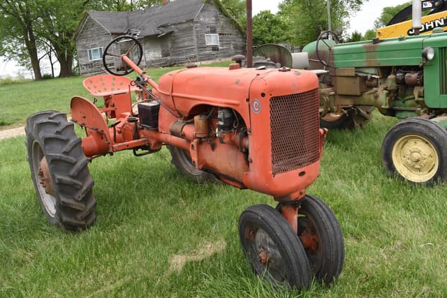 Image of Allis Chalmers C equipment image 2
