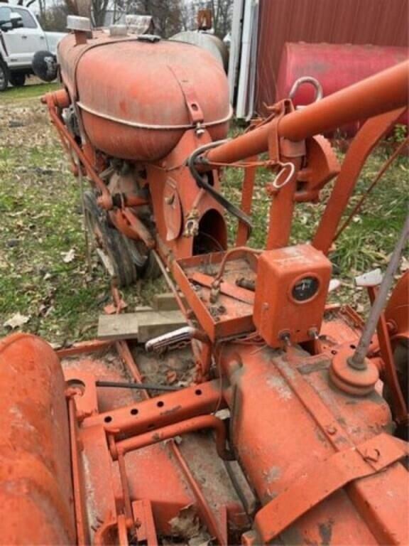 Image of Allis Chalmers C equipment image 3