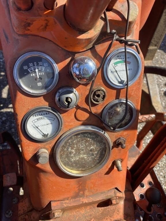 Image of Allis Chalmers D17 equipment image 3