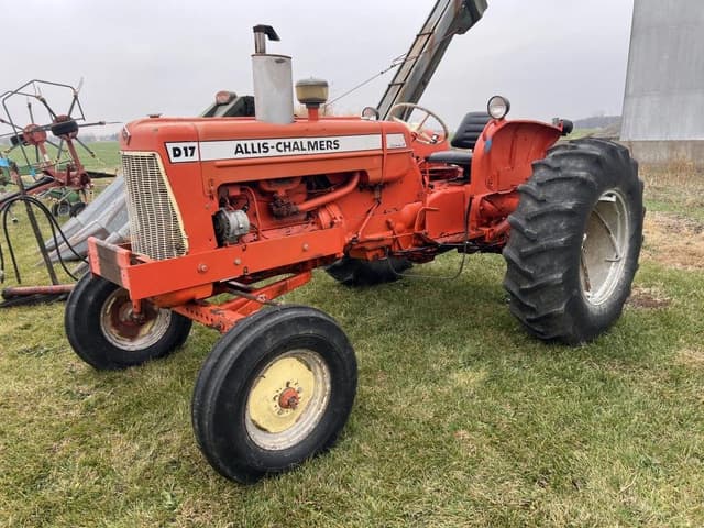 Image of Allis Chalmers D17 equipment image 2