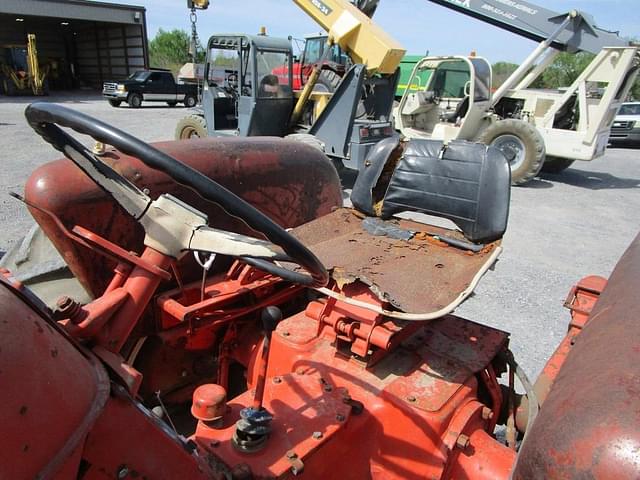 Image of Allis Chalmers D17 equipment image 4