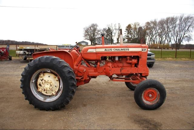 Image of Allis Chalmers D17 equipment image 2