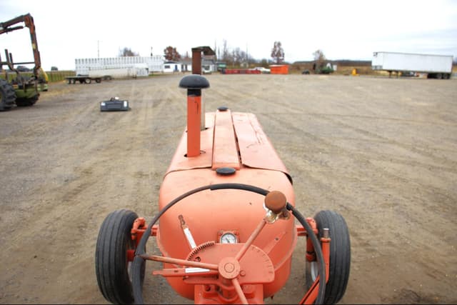 Image of Allis Chalmers D17 equipment image 4