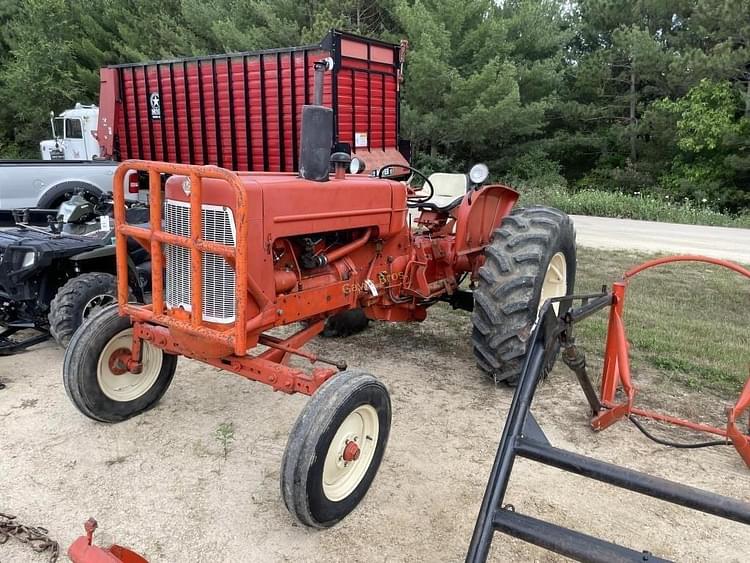 SOLD - Allis Chalmers D17 Tractors 40 to 99 HP