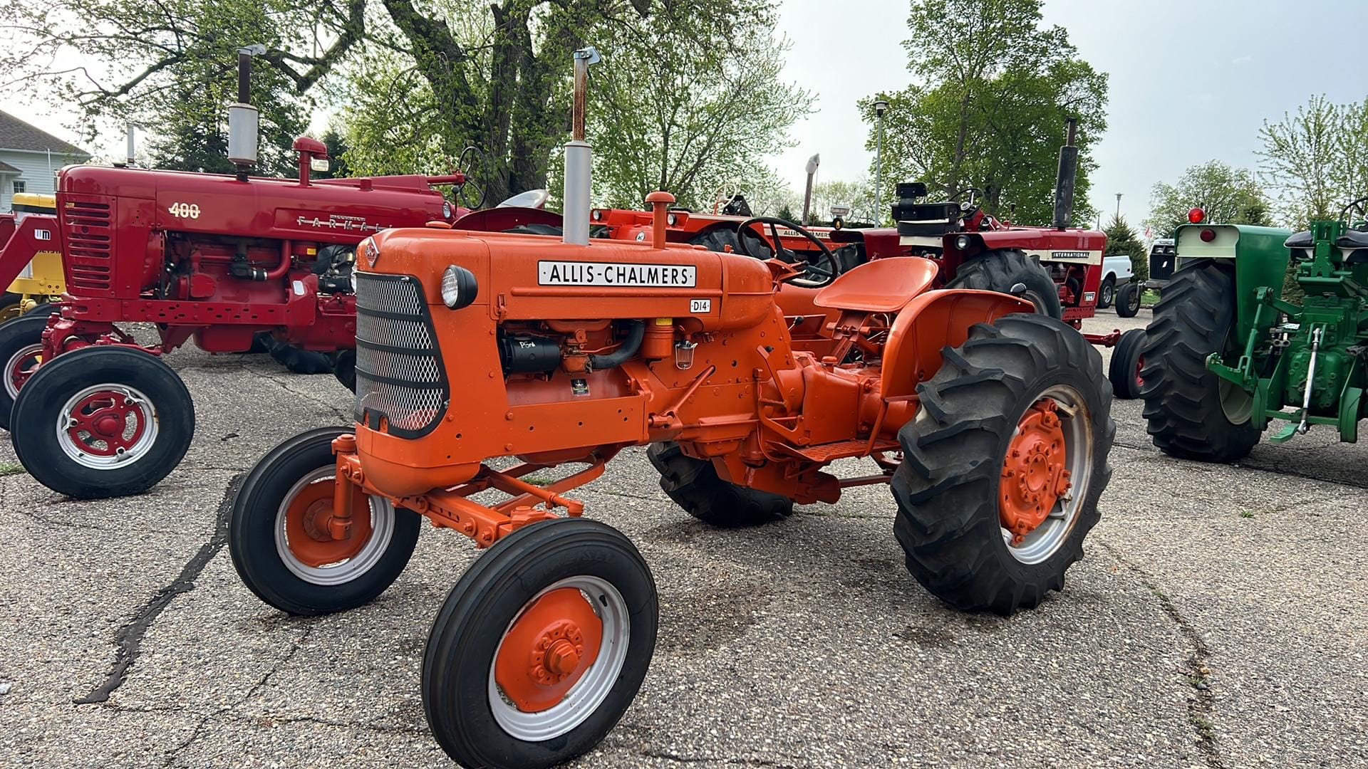 Main image Allis Chalmers D14