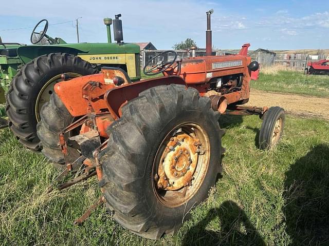 Image of Allis Chalmers D15 equipment image 3