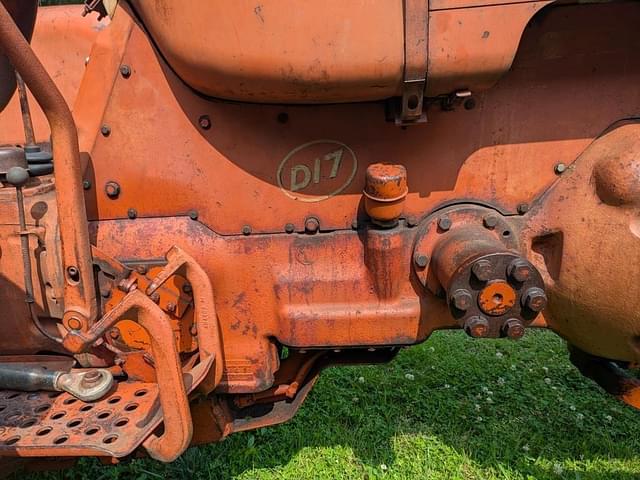 Image of Allis Chalmers D17 equipment image 2