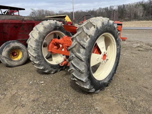 Image of Allis Chalmers D17 equipment image 2