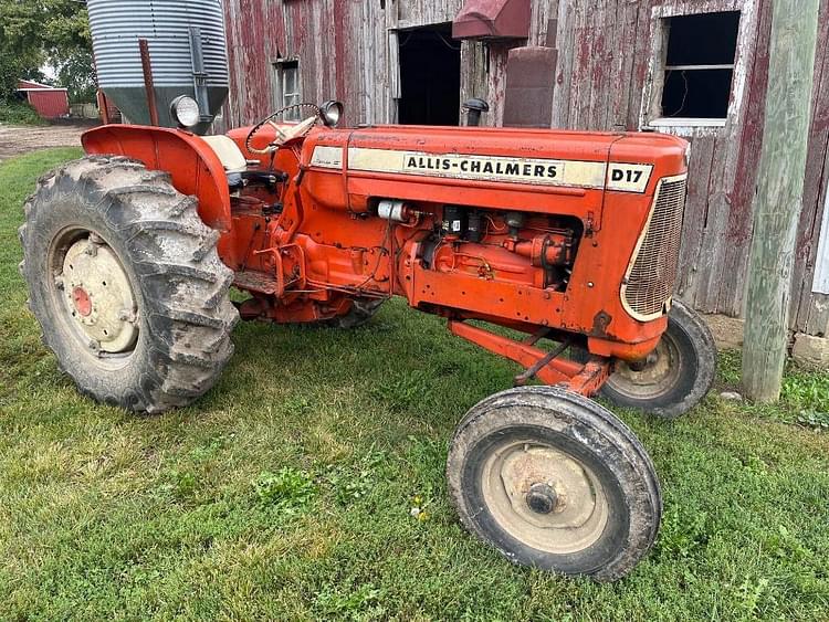 SOLD - Allis Chalmers D17 Tractors 40 to 99 HP