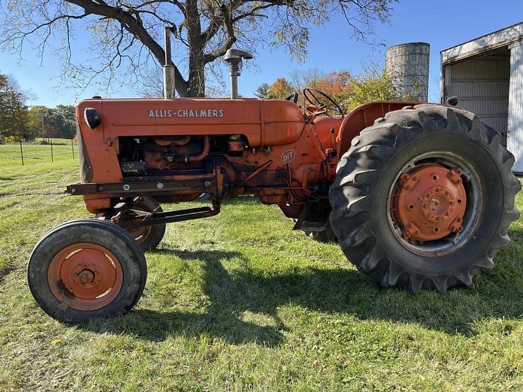 SOLD - Allis Chalmers D17 Tractors 40 to 99 HP