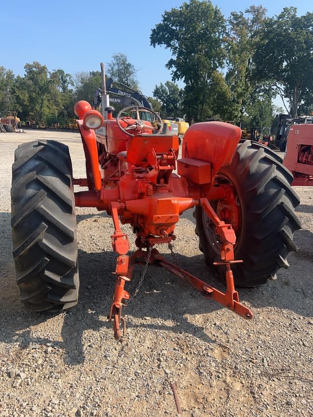 Image of Allis Chalmers D17 equipment image 2