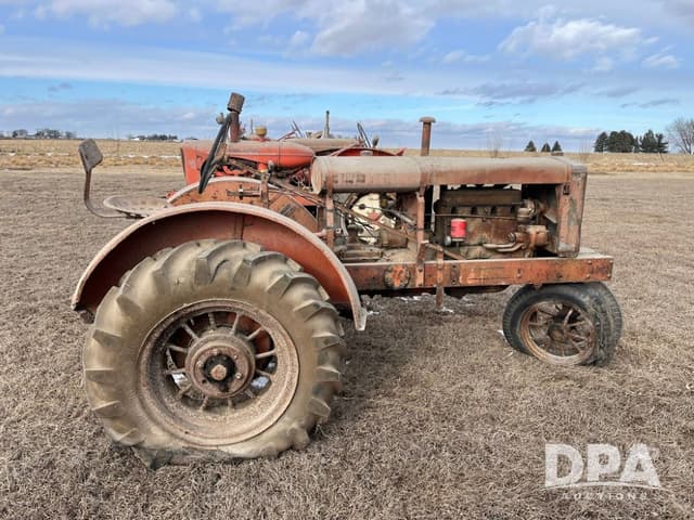 Image of Allis Chalmers D17 equipment image 3
