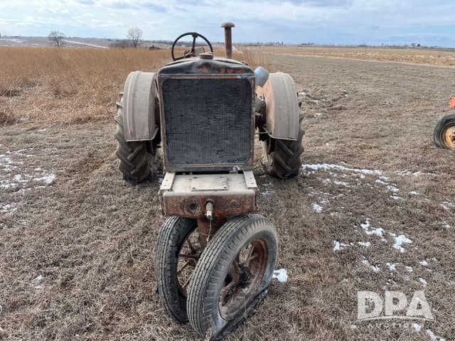 Image of Allis Chalmers D17 equipment image 1