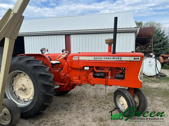 Image of Allis Chalmers D19 equipment image 3