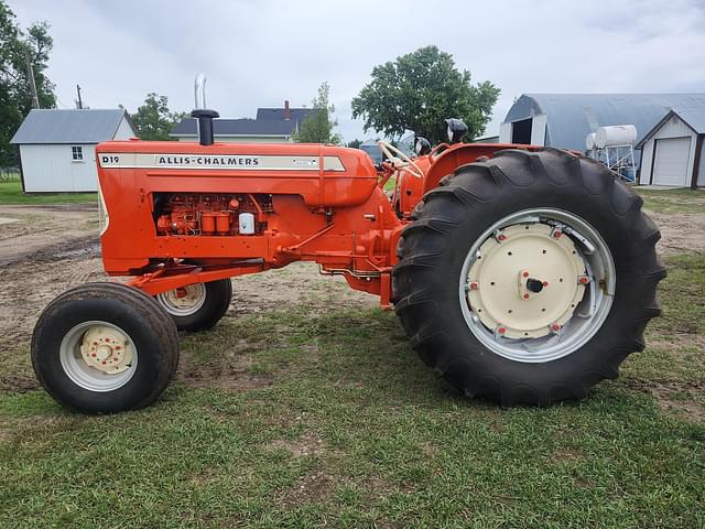 Image of Allis Chalmers D19 equipment image 3