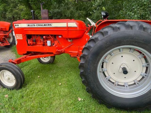 Main image Allis Chalmers D19