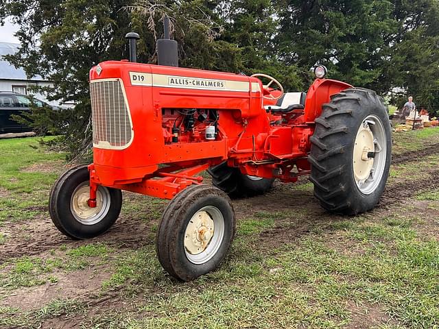 Image of Allis Chalmers D19 equipment image 1