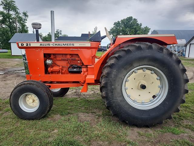 Image of Allis Chalmers D21 equipment image 3