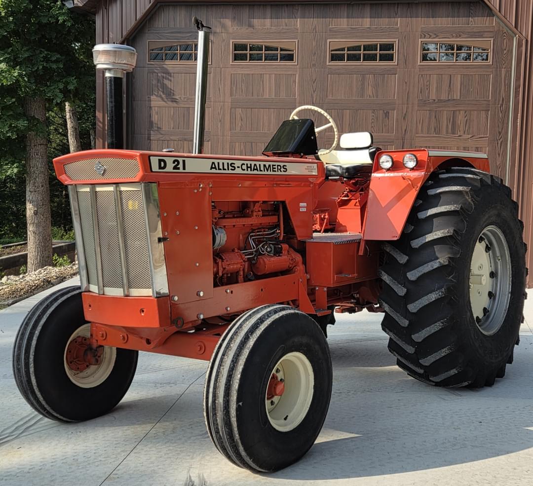 Image of Allis Chalmers D21 Primary image