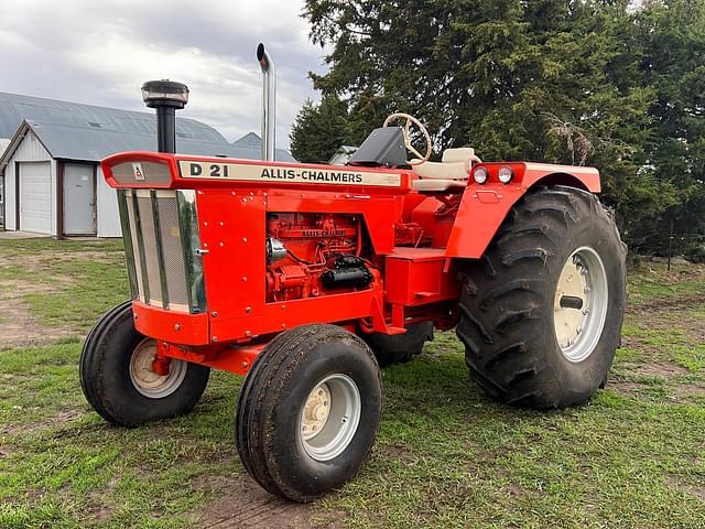 Image of Allis Chalmers D21 equipment image 1